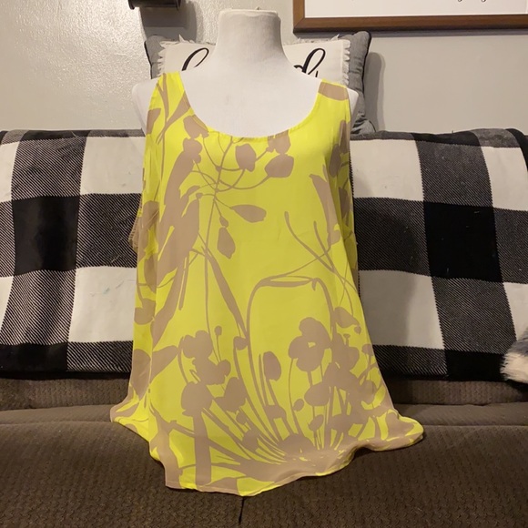 XXL - Picture 2 of 4